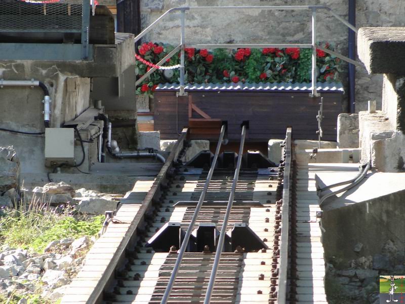 Parc d'Attractions du Châtelard (2 funiculaires et 1 petit train panoramique) (VS, Suisse) (11-09-2010) Chatelard_Chateau_d_eau_030