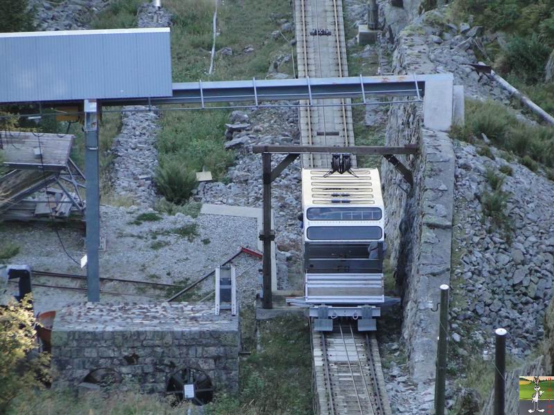 Parc d'Attractions du Châtelard (2 funiculaires et 1 petit train panoramique) (VS, Suisse) (11-09-2010) Chatelard_Chateau_d_eau_033