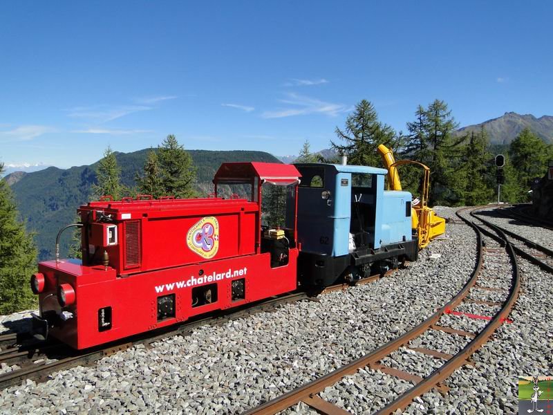 Parc d'Attractions du Châtelard (2 funiculaires et 1 petit train panoramique) (VS, Suisse) (11-09-2010) Chateau_d_eau_barrage_Emosson_011