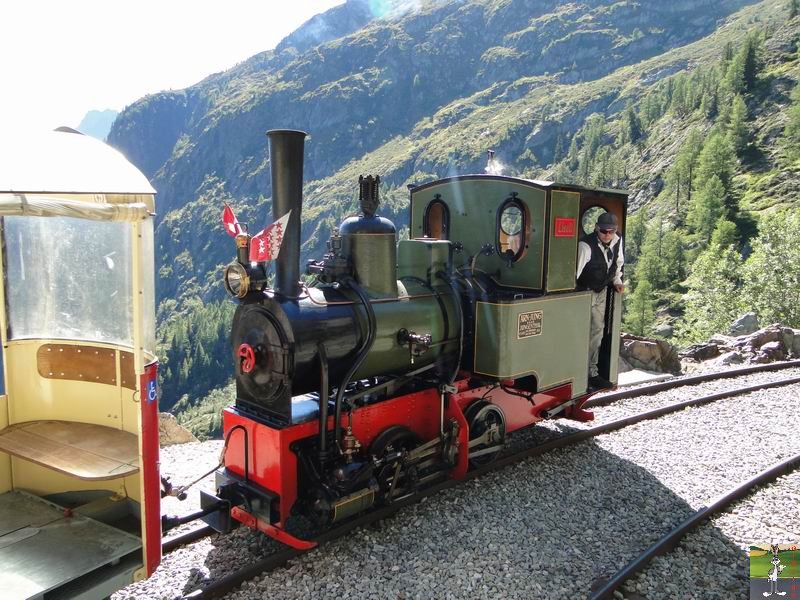 Parc d'Attractions du Châtelard (2 funiculaires et 1 petit train panoramique) (VS, Suisse) (11-09-2010) Chateau_d_eau_barrage_Emosson_026