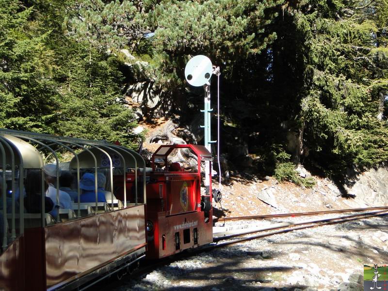 Petit Train panoramique du Châtelard (VS, Suisse) (11-09-2010)  Chateau_d_eau_barrage_Emosson_035