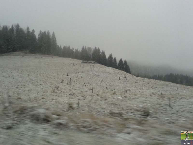 Les 4 Saisons de "Mon Jura" - Page 6 2014-12-06_neige_haut_cret_01