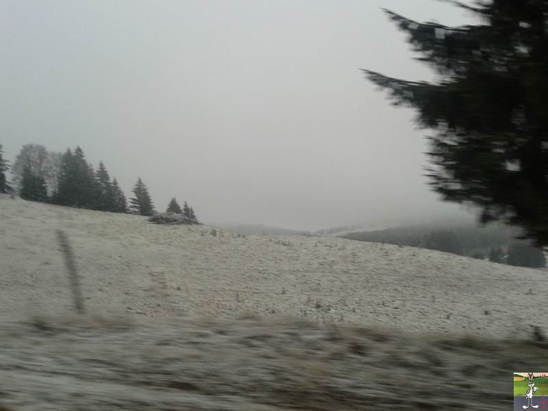 Les 4 Saisons de "Mon Jura" - Page 6 2014-12-06_neige_haut_cret_03