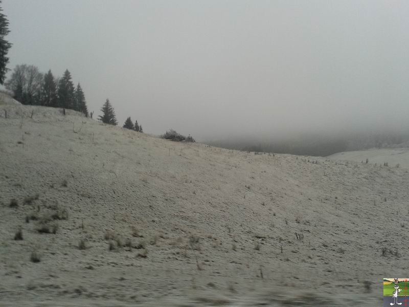 Les 4 Saisons de "Mon Jura" - Page 6 2014-12-06_neige_haut_cret_04