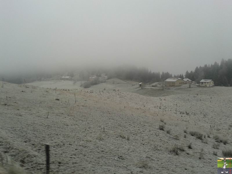 Les 4 Saisons de "Mon Jura" - Page 6 2014-12-06_neige_haut_cret_05
