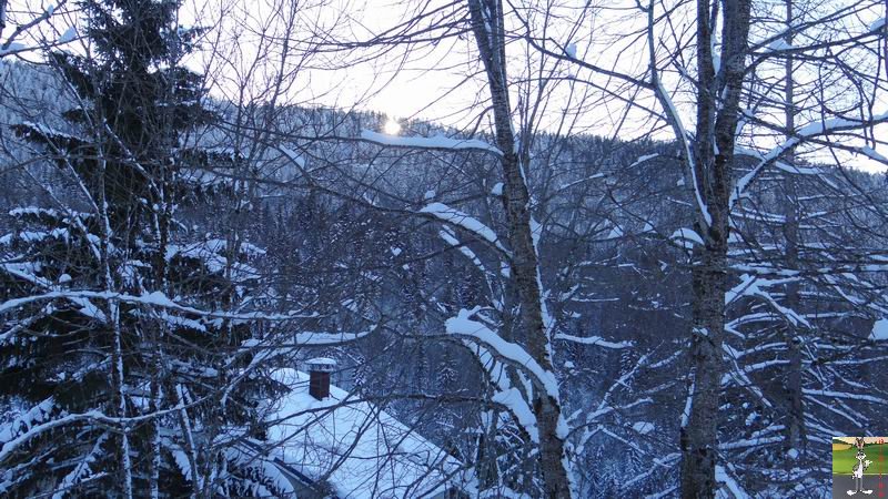 Les 4 Saisons de "Mon Jura" - Page 6 2014-12-29_neige_soleil_01