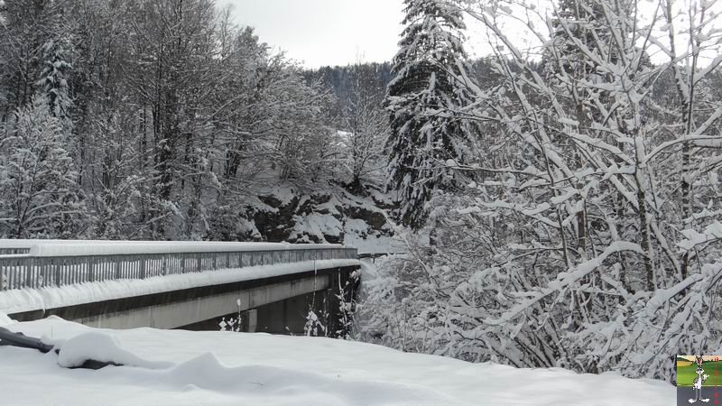 Les 4 Saisons de "Mon Jura" - Page 6 2014-12-30_neige_soleil_20