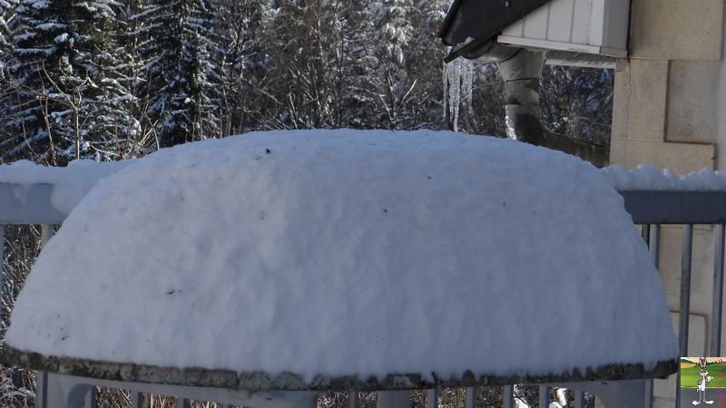 Les 4 Saisons de "Mon Jura" - Page 6 2014-12-31_neige_soleil_05