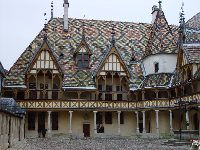 Beaune (21) L'Hotel Dieu 0002