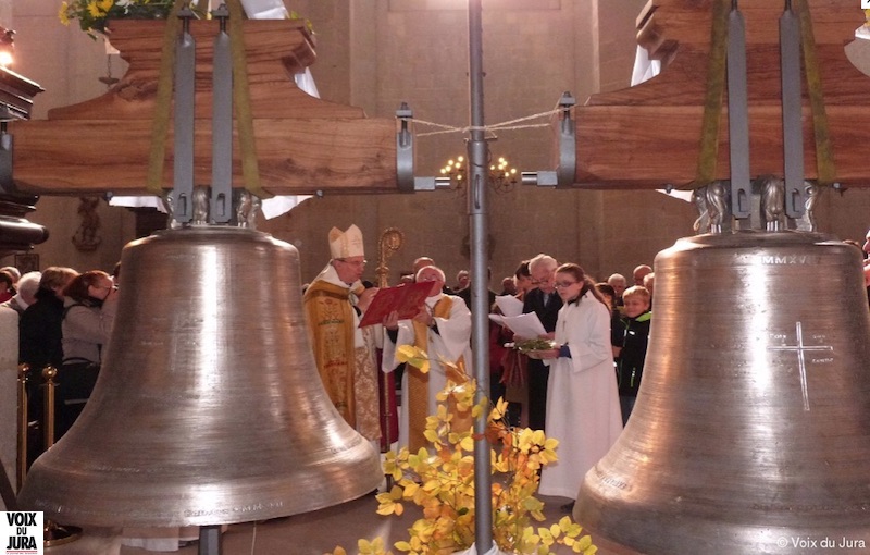 2017-11-01 : Retour des deux cloches de la Cathédrale de St-Claude (39) 2017-11-01_cloches_02