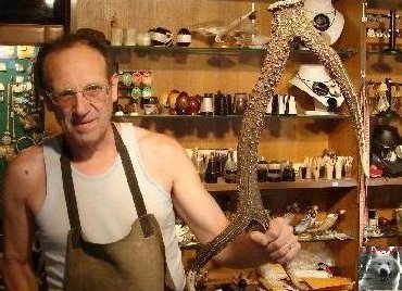 Le travail artistique de la corne - Jeurre (39). 0004