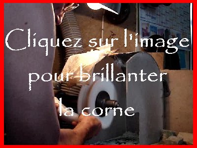 Le travail artistique de la corne - Jeurre (39). 0016a