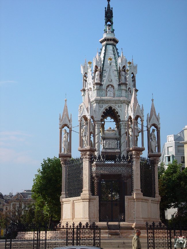 Trois hommes - une ville: Genève (GE) 0014