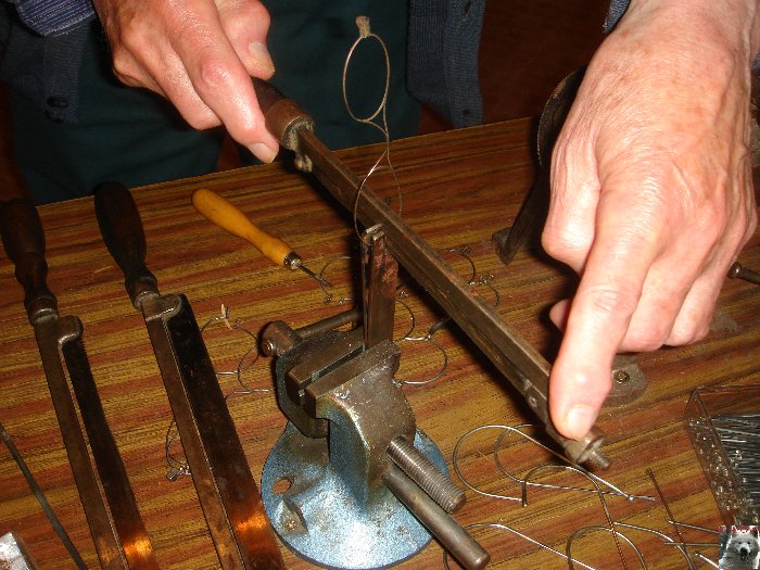 Luneterie de jadis - Longchaumois, de l'Etable à l'Etabli. 0011